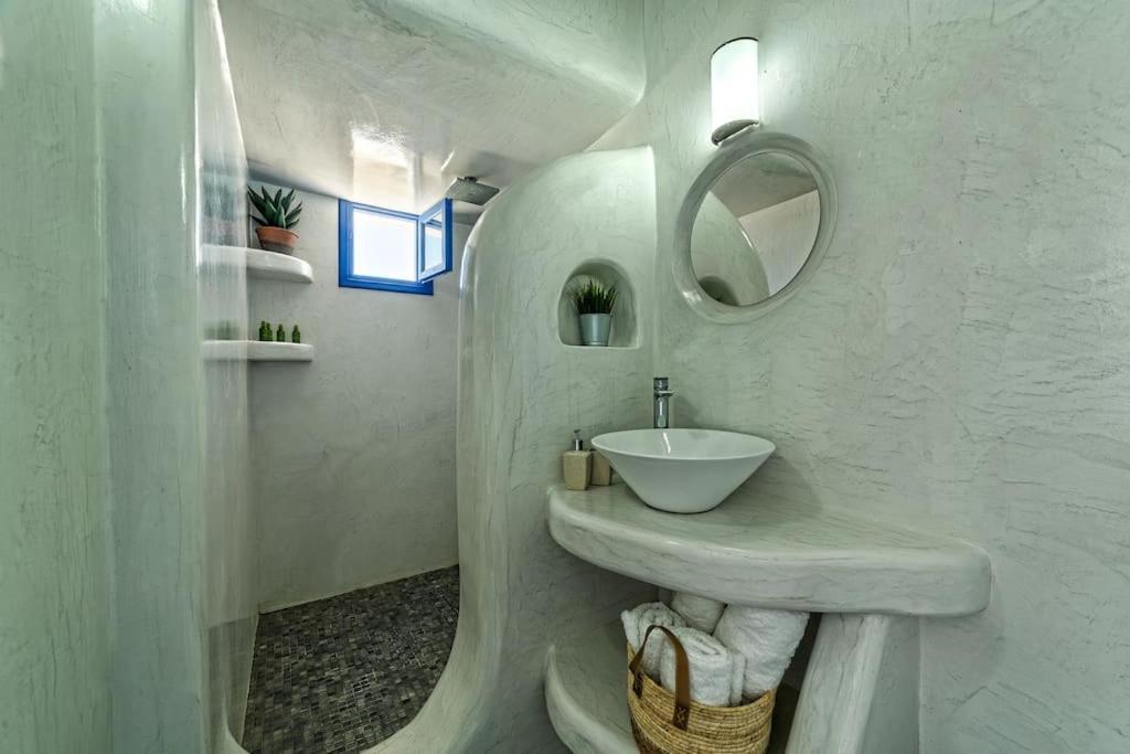 Elegant Cycladic Holiday home *