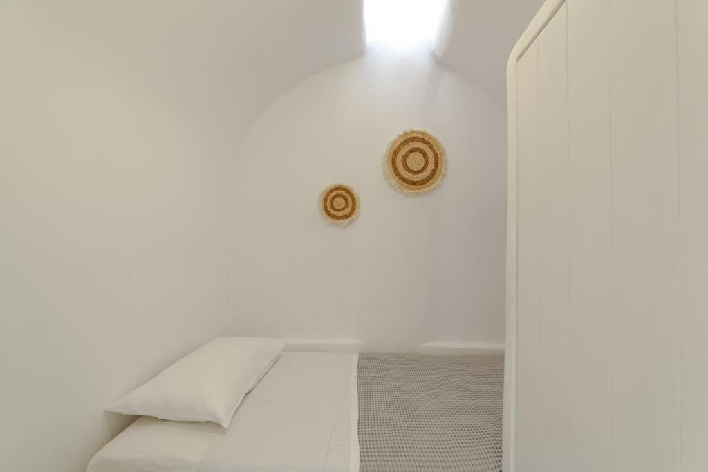 Elegant Cycladic * Emporio (Santorini)